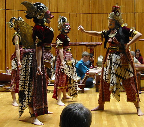 Javanese dance drama photograph.